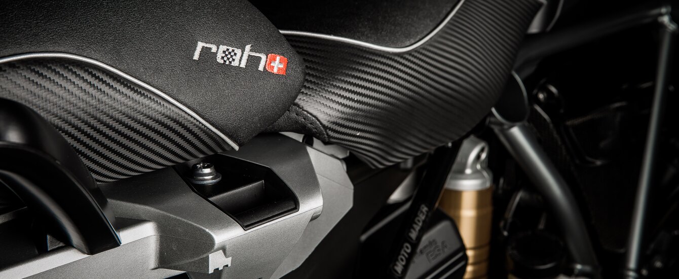 BMW Motorrad R 1250 GS ROH Sattel mit Carbontextur | © Moto Mader AG