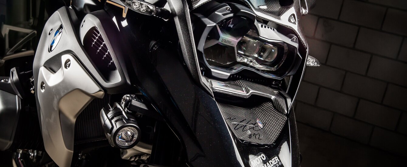 BMW Motorrad R 1250 GS Carbon-Lampenverkleidung | © Moto Mader AG