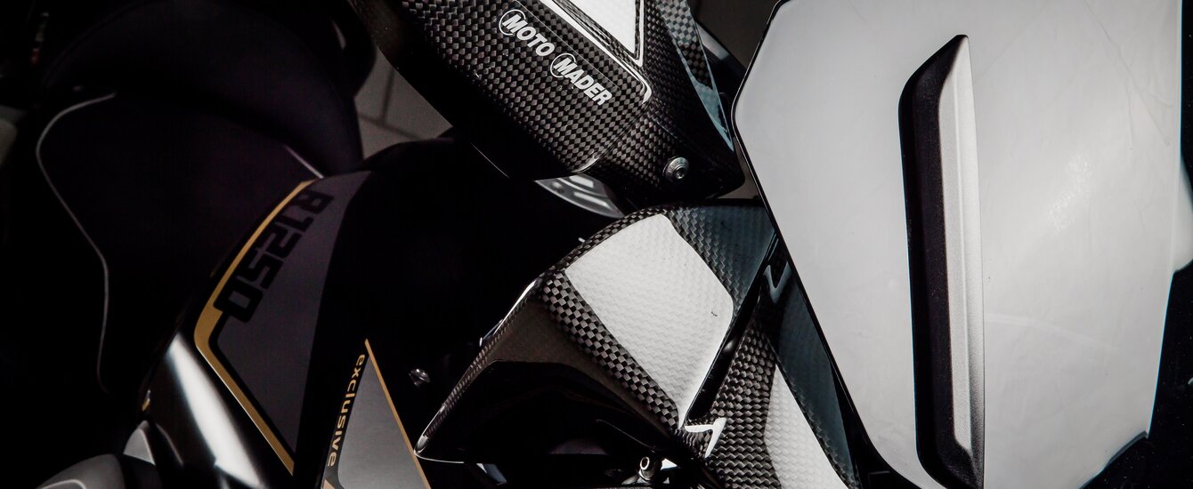 BMW Motorrad R 1250 GS Carbonteile Detailansicht | © Moto Mader AG