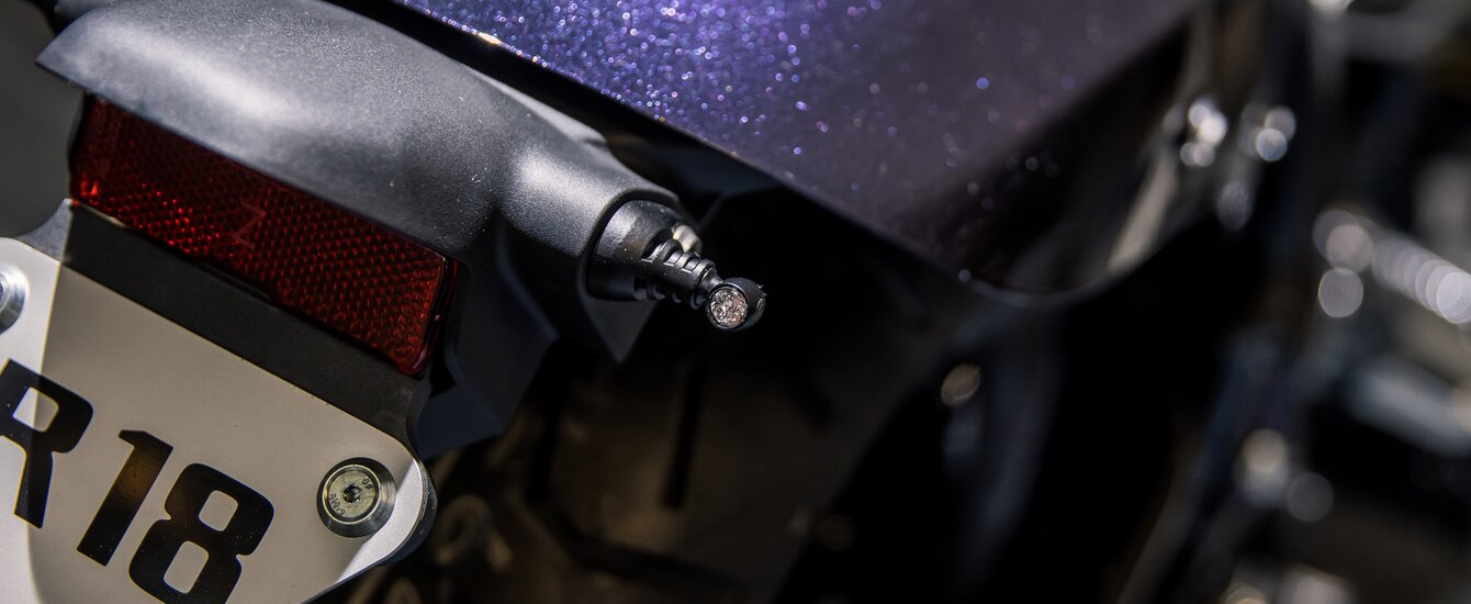 BMW Motorrad R 18 Ansicht auf den kleinen Heckblinker | © Moto Mader AG